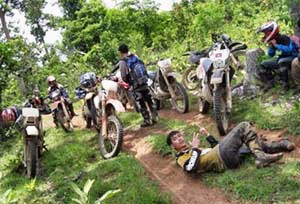 cambodia_motorbikes